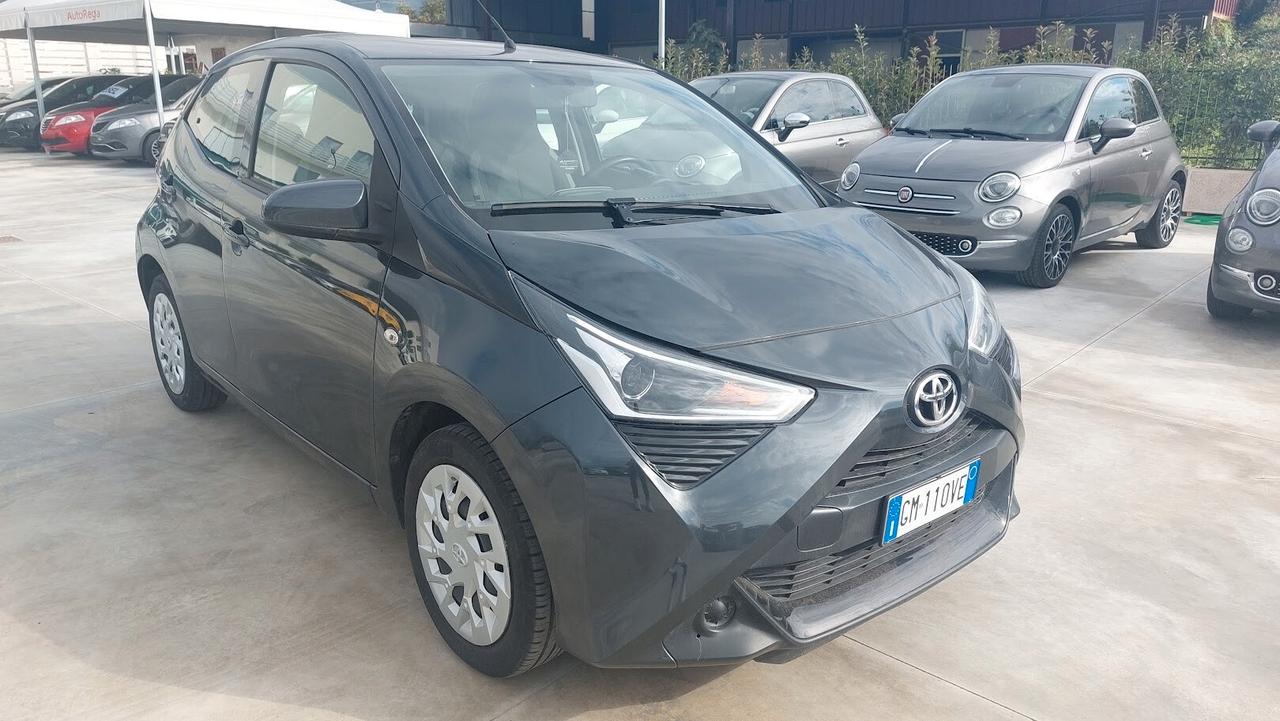 Toyota Aygo Connect 1.0 VVT-i 72 CV 5 porte 2021