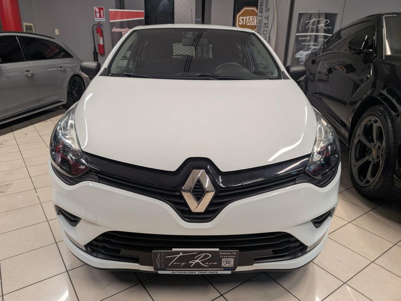 Renault Clio 2 POSTI AUTOCARRO +IVA