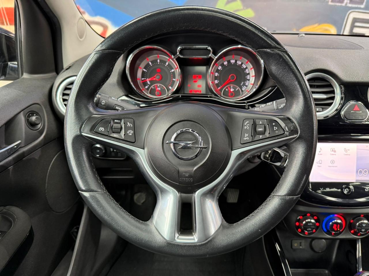 Opel Adam 1.2 70 CV Glam (323)