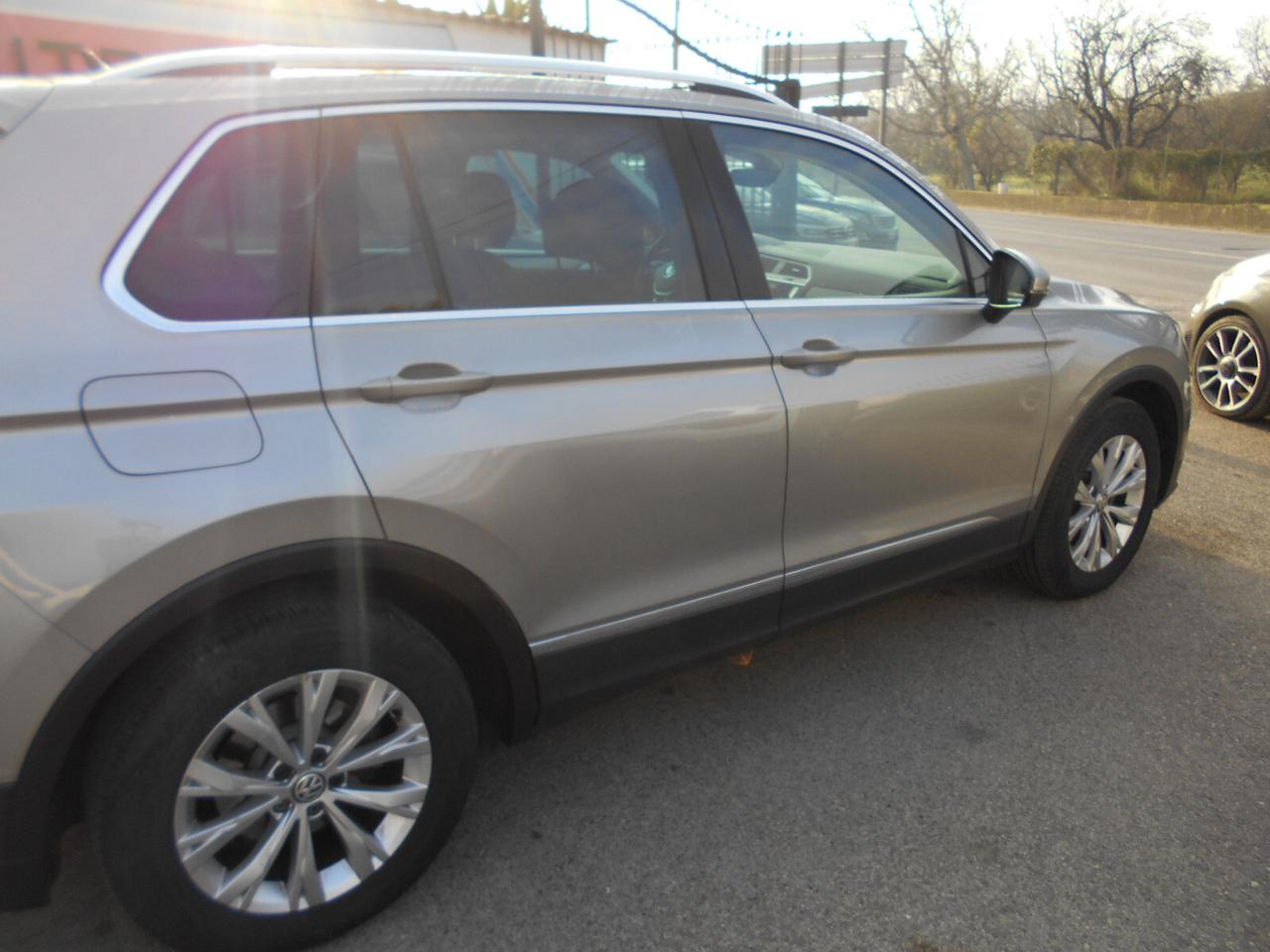 Volkswagen Tiguan 2.0 TDI SCR DSG Business BlueMotion Technology