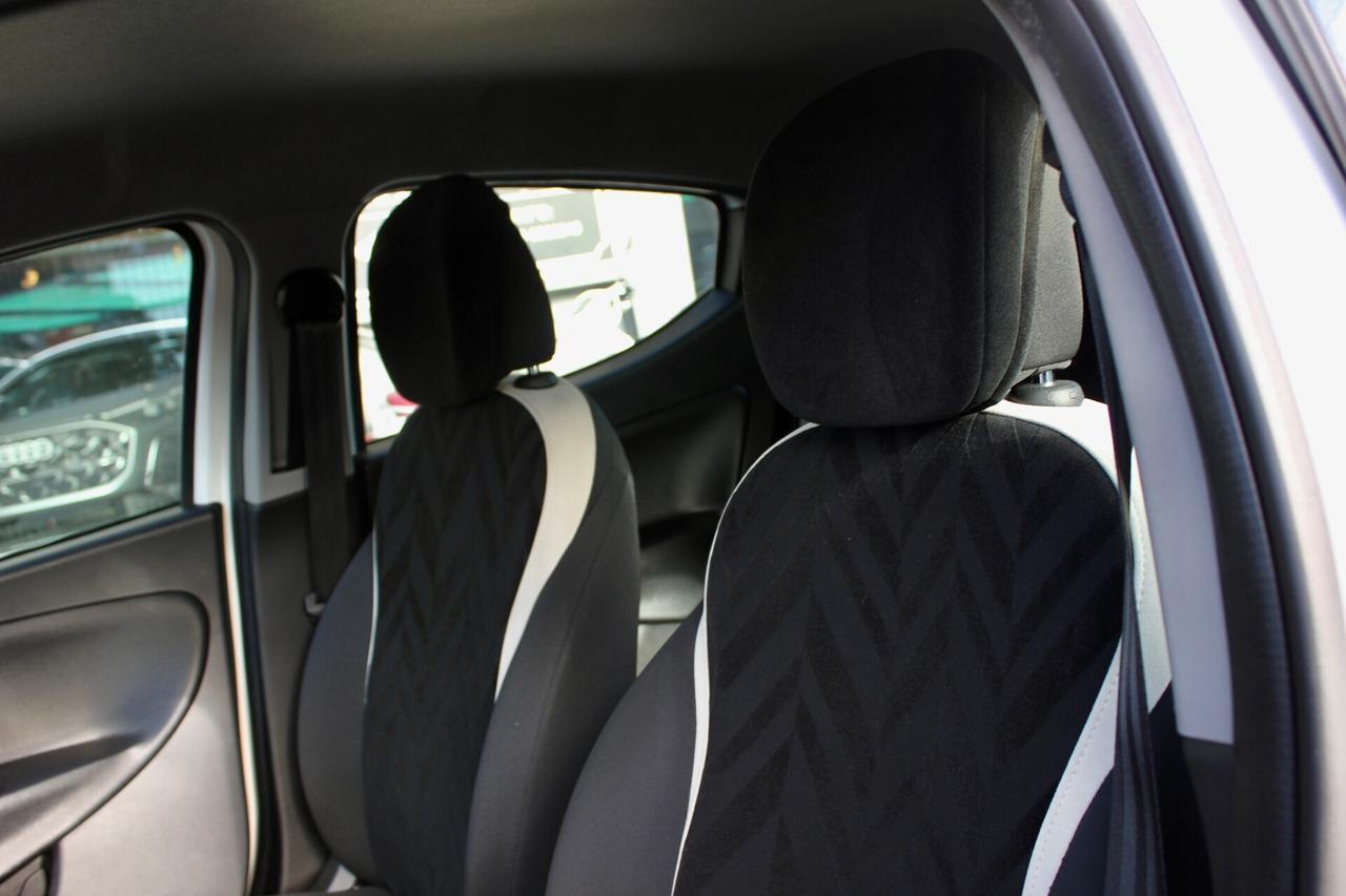 Lancia Ypsilon 1.2 69 CV 5 porte GPL Ecochic Gold SENSORI POST.