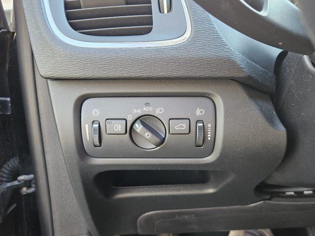 VOLVO V40 D2 Geartronic Momentum