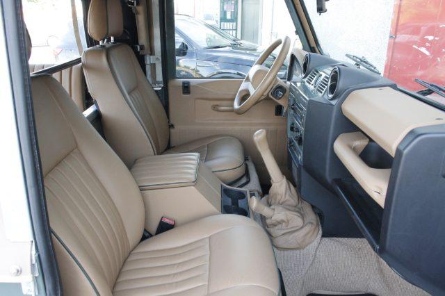LAND ROVER Defender 90 2.4 TD4 INTROVABILE!!! PELLE/6 POSTI