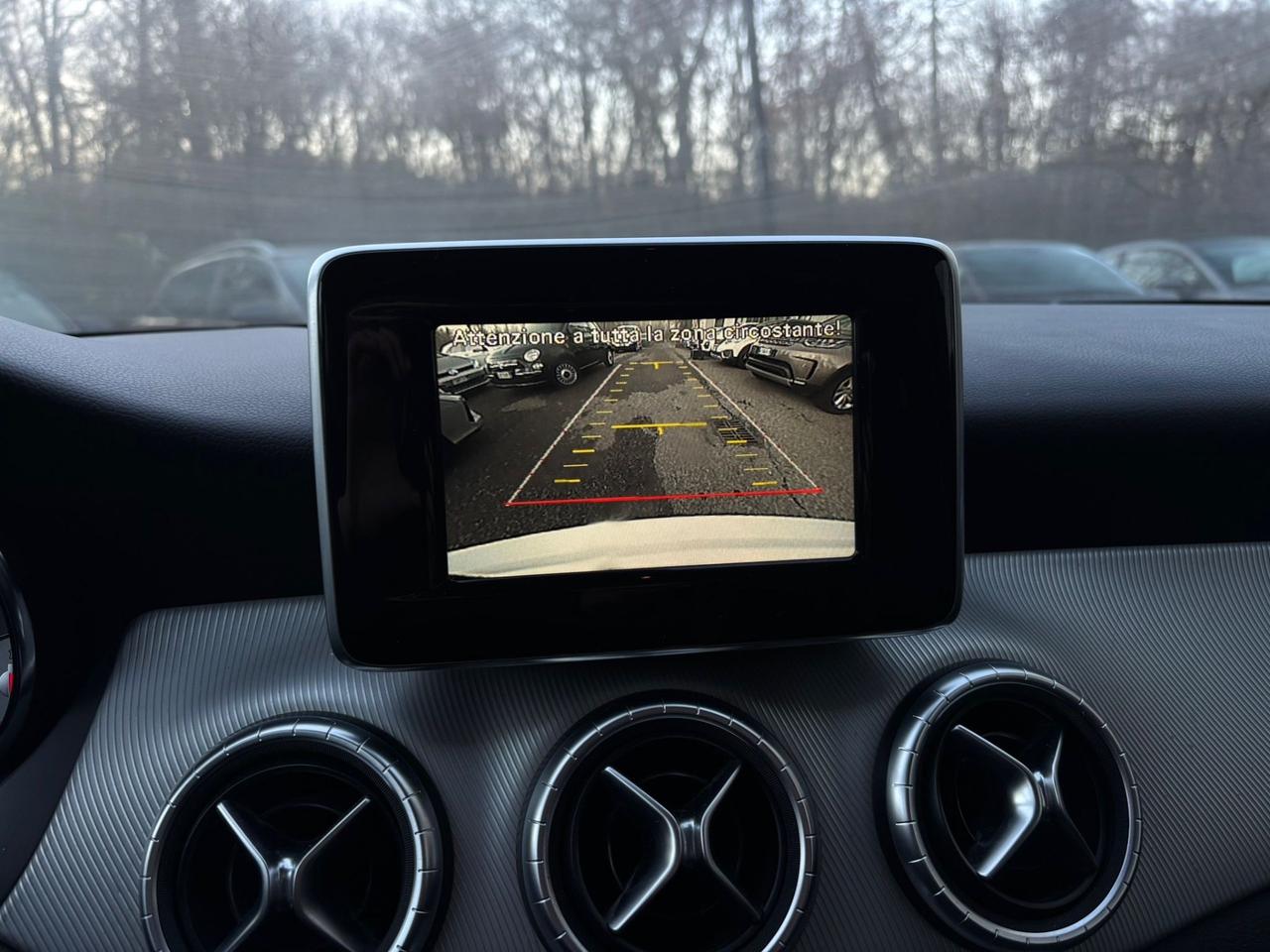 Mercedes-benz CLA 200 d Premium