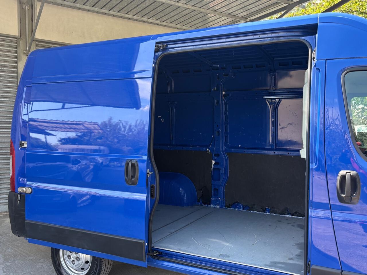 Peugeot Boxer 330 2.2 BlueHDi 140 S&S PC-TN Furgone