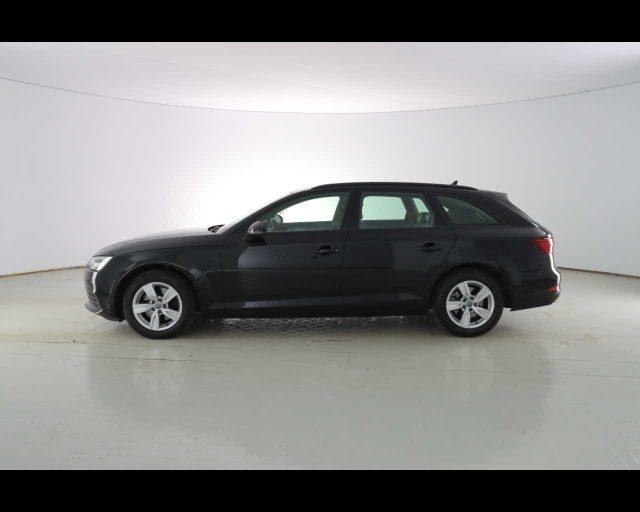 AUDI A4 Avant 30 TDI S tronic Business