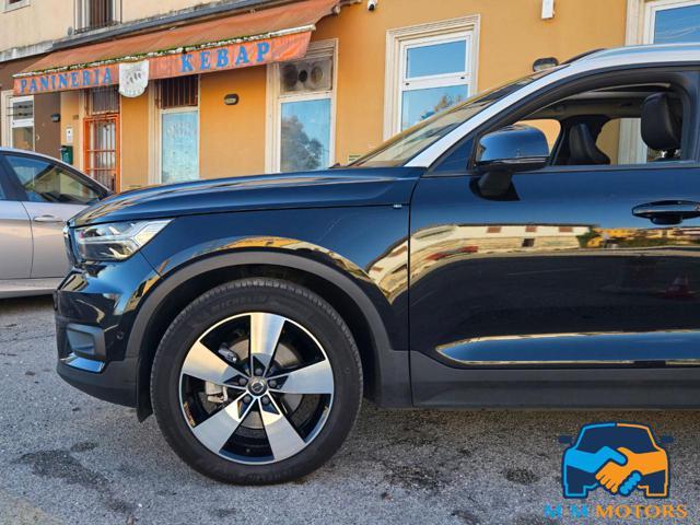 VOLVO XC40 D4 AWD Geartronic Momentum