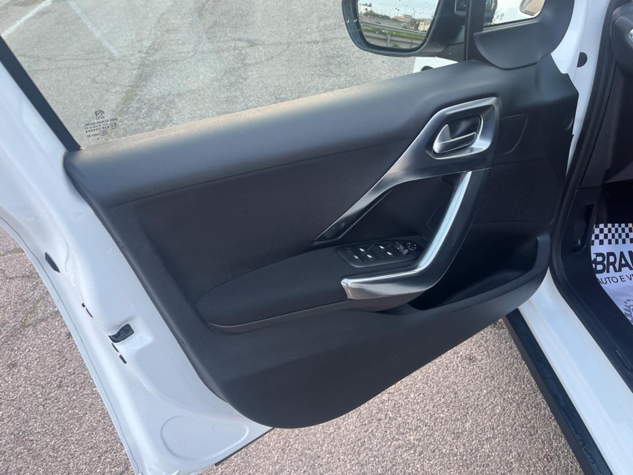 Peugeot 2008 BlueHDi Allure Unipro 2016