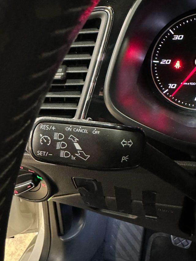 SEAT Leon 1.6 TDI 105 CV ST Start/Stop Style - LED