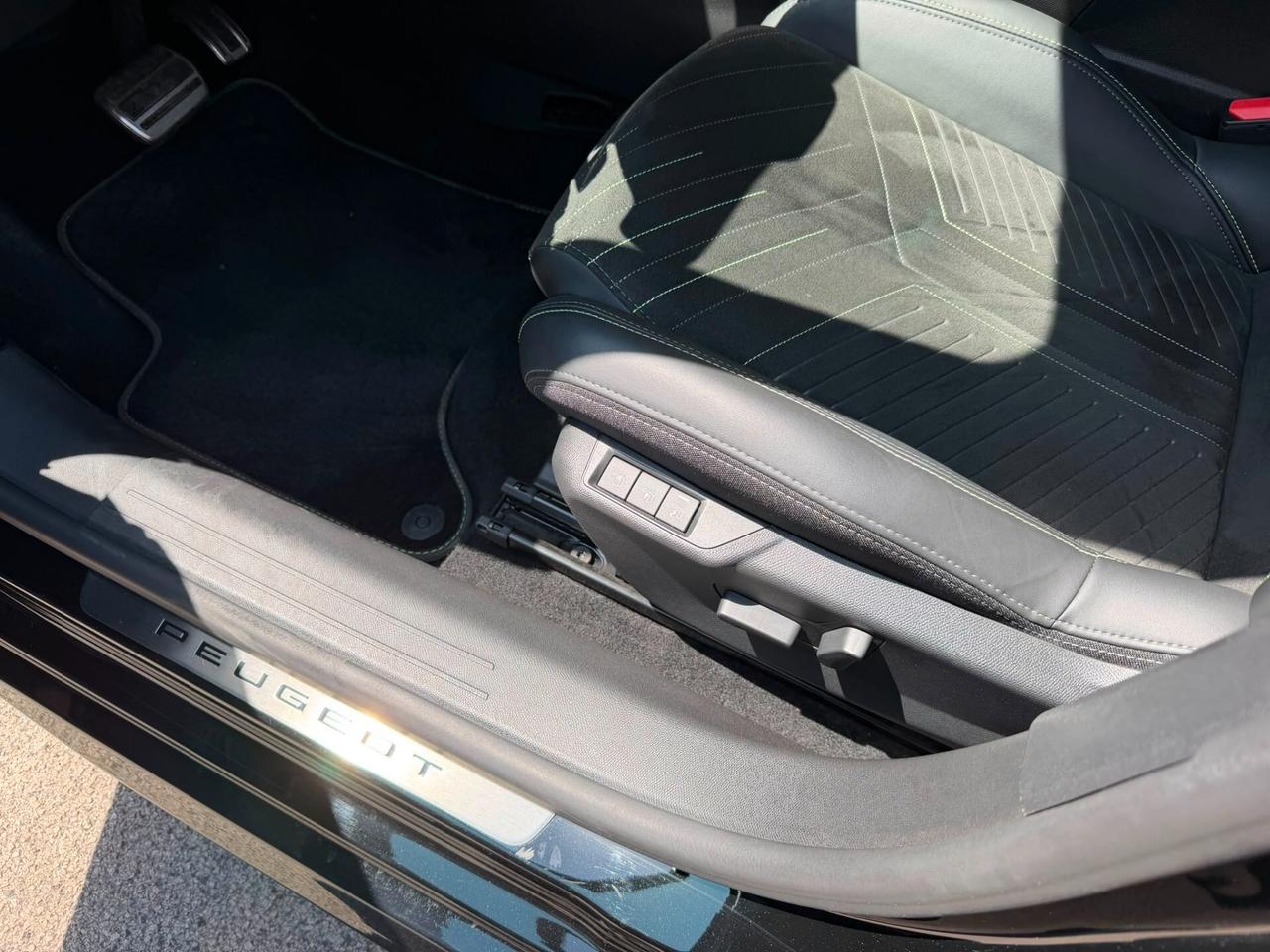 Peugeot 208 Hybrid 145 e-DCS6 GT