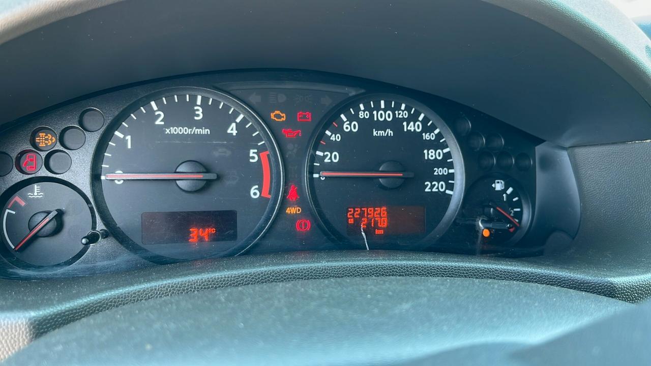 Nissan Navara 2.5 dCi 190CV 4 porte Double Cab Sport