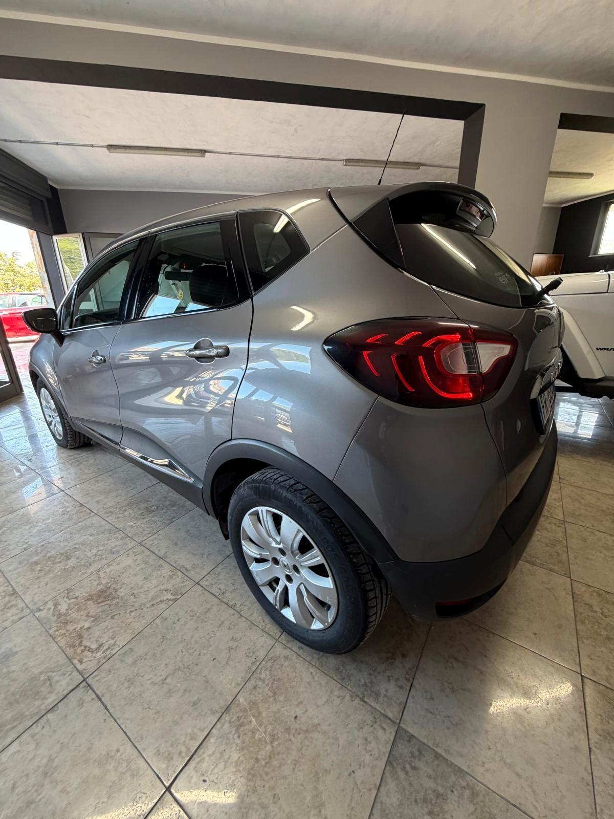 Renault Captur dCi 8V 90 CV EDC Business