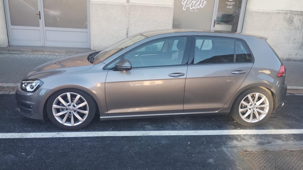 Volkswagen Golf 2.0 TDI 5p. Highline BlueMotion Technology