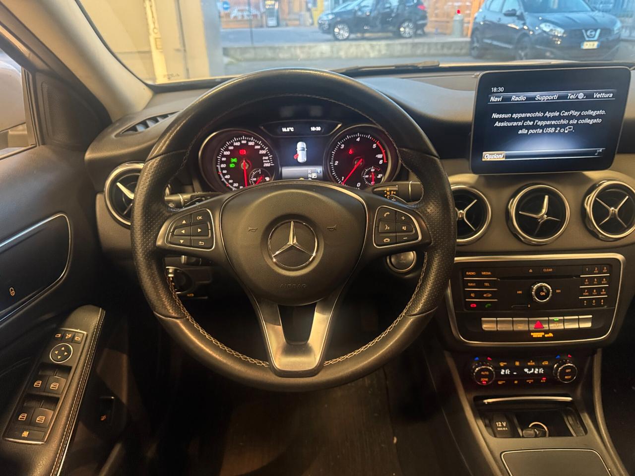 Mercedes-Benz GLA 180 180 d Sport auto UNICO PROPRIETARIO