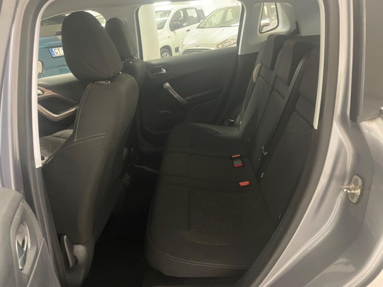 Peugeot 2008 BlueHDi 100 Active Perfetta !