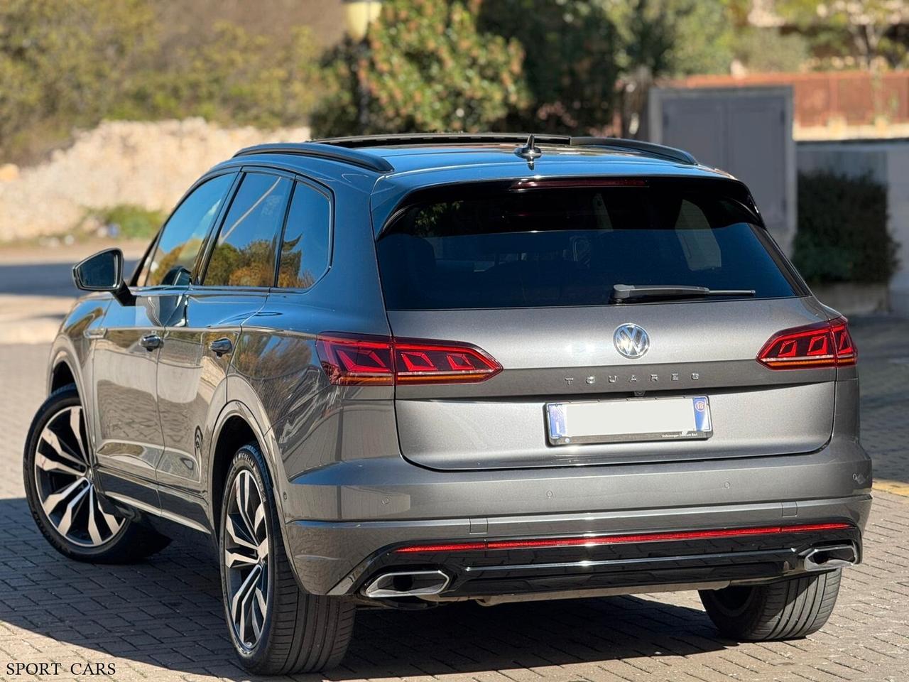 Volkswagen Touareg 3.0 V6 TDI 286 CV R-LINE,TETTO,FULL