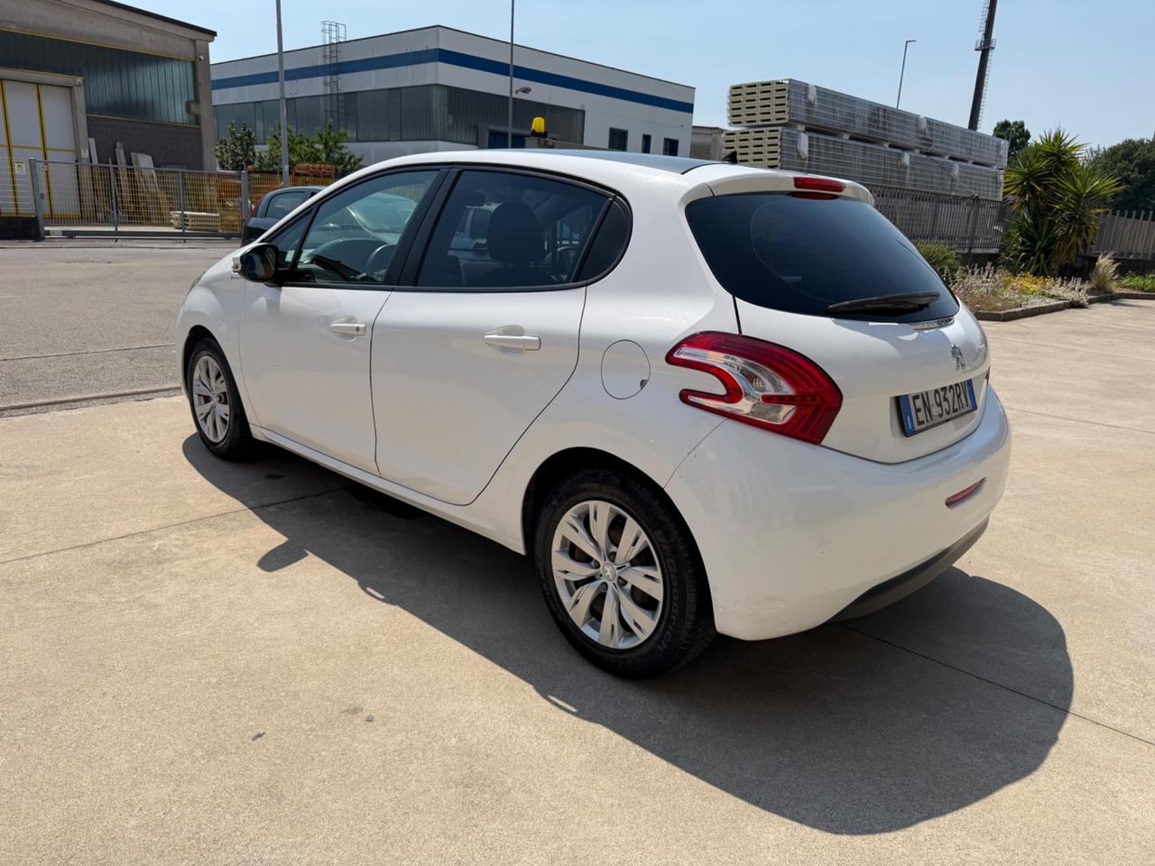 Peugeot 208 1.4 HDi 68 CV 5 porte Access