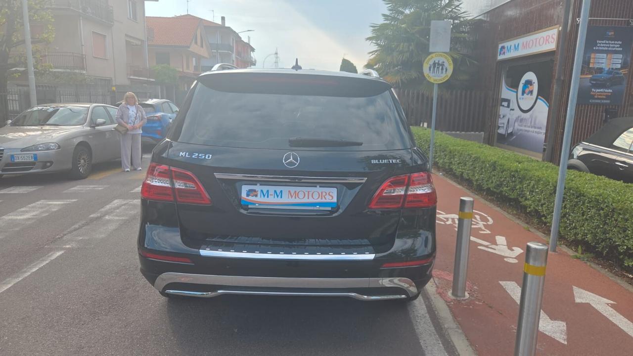 Mercedes-benz ML 250 350 BlueTEC 4Matic Sport