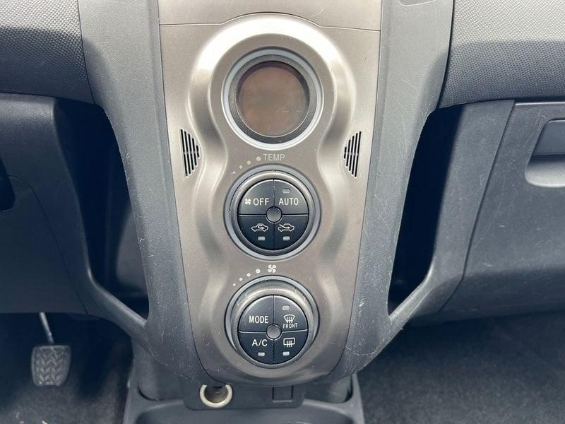 Toyota Yaris Yaris 1.3 5 porte Sol