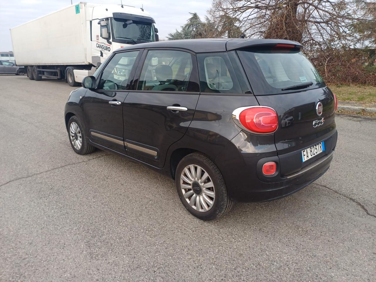 Fiat 500L 1.6 Multijet 105 CV Lounge (77 kw)