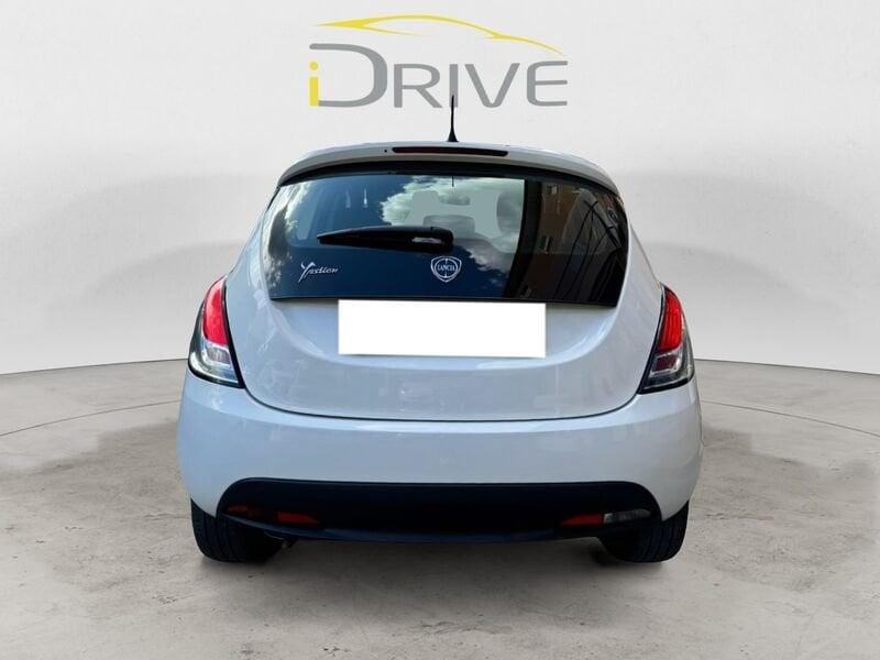 Lancia Ypsilon 1.2 69 CV 5 porte Elefantino Blu