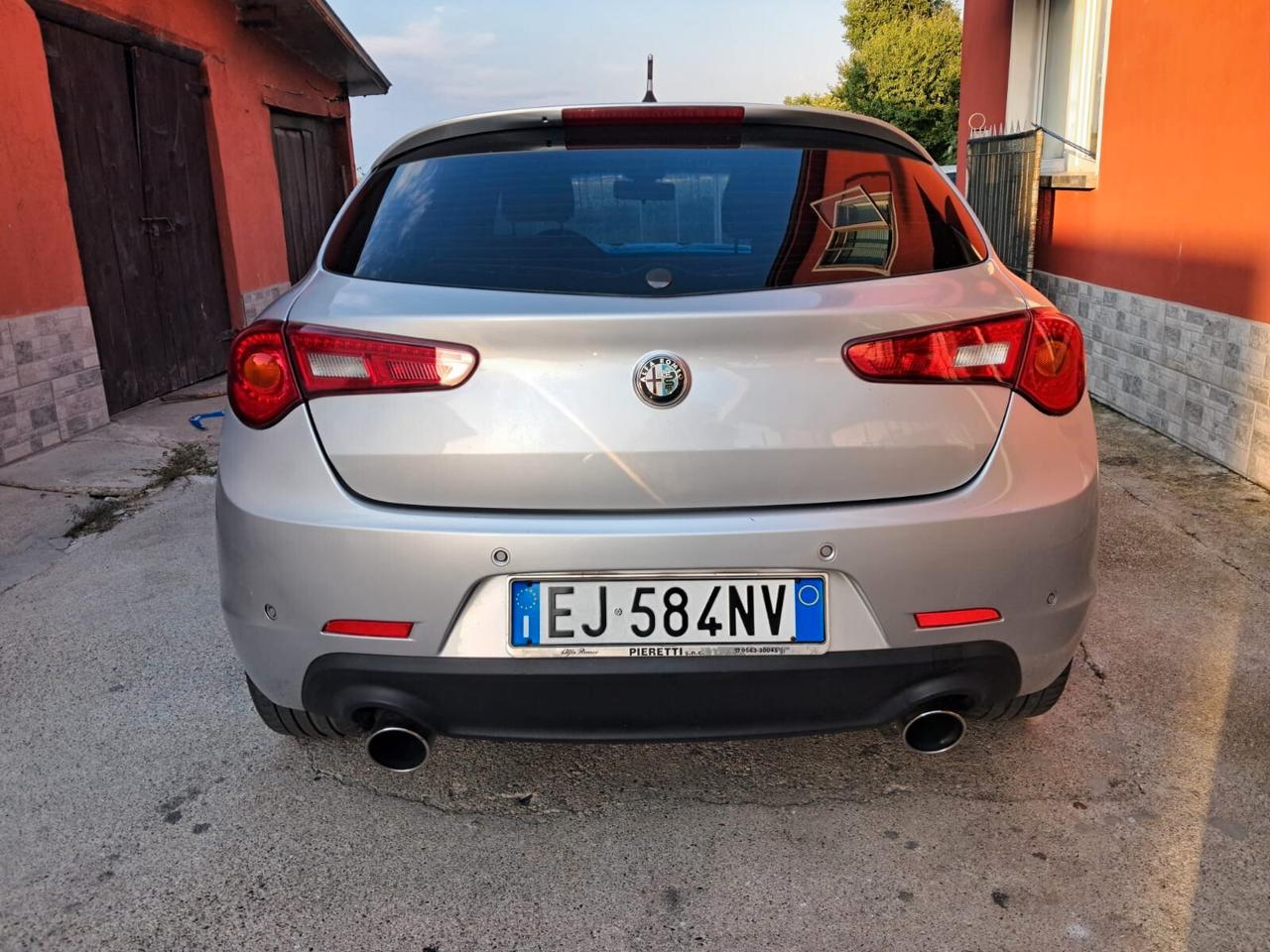 Alfa Romeo Giulietta 2.0 JTDm-2 140 CV Distinctive