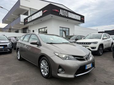 Toyota Auris Touring Sports 1.4 D-4D Lounge