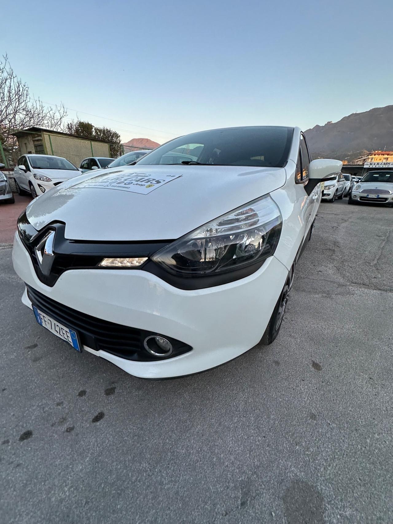 Renault Clio 1.2 75CV 5 porte Zen