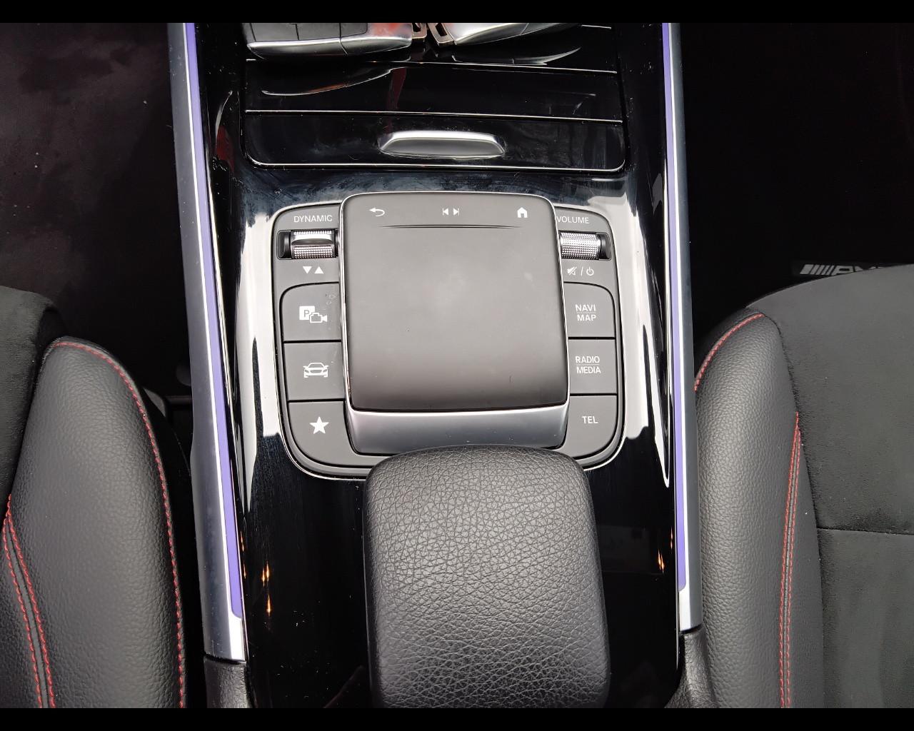 Mercedes-Benz GLB - X247 2019 - GLB 180 d Premium auto