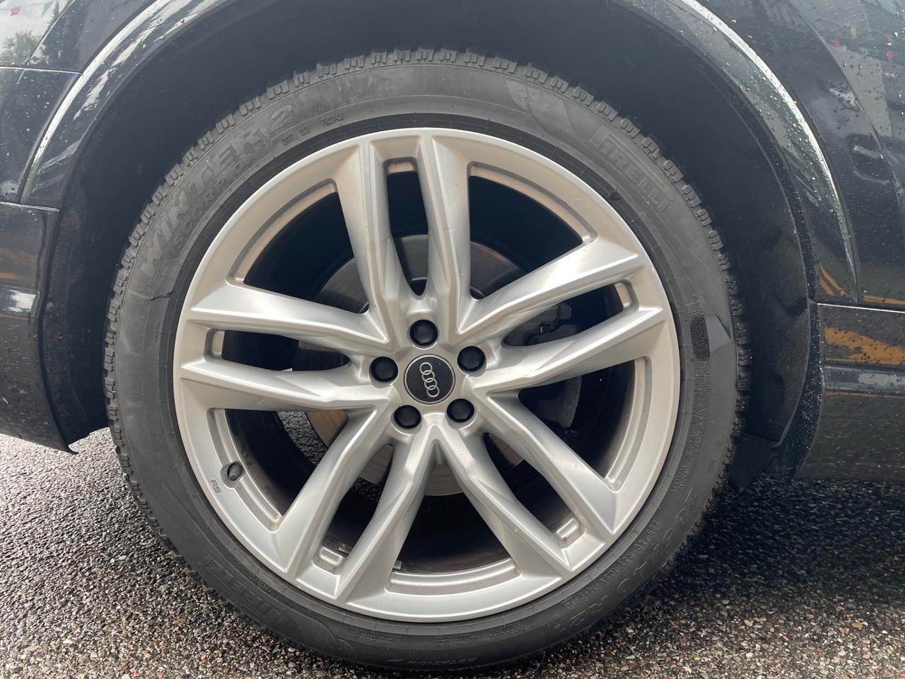 Audi Q7 3.0 TDI 272 CV quattro*Automatik*S line*Tetto*Pelle