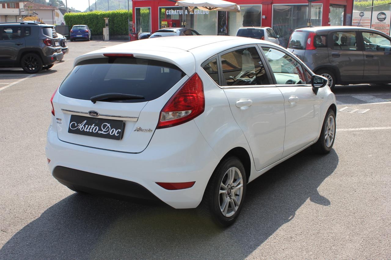Ford Fiesta 1.4 TDCI 68CV 5 PORTE TITANIUM DISTRIBUZIONE FATTA