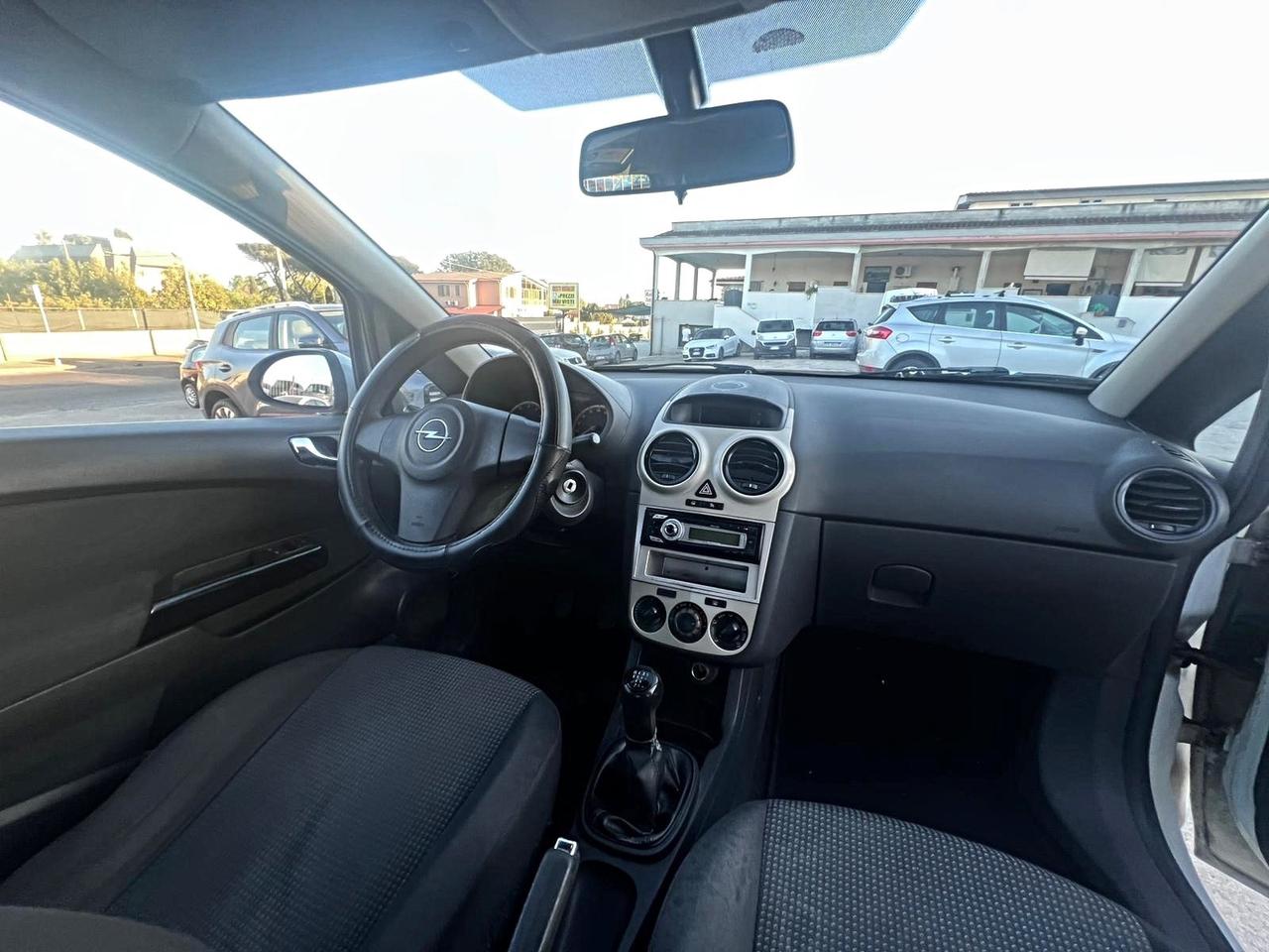 Opel Corsa 1.2 3 porte Club