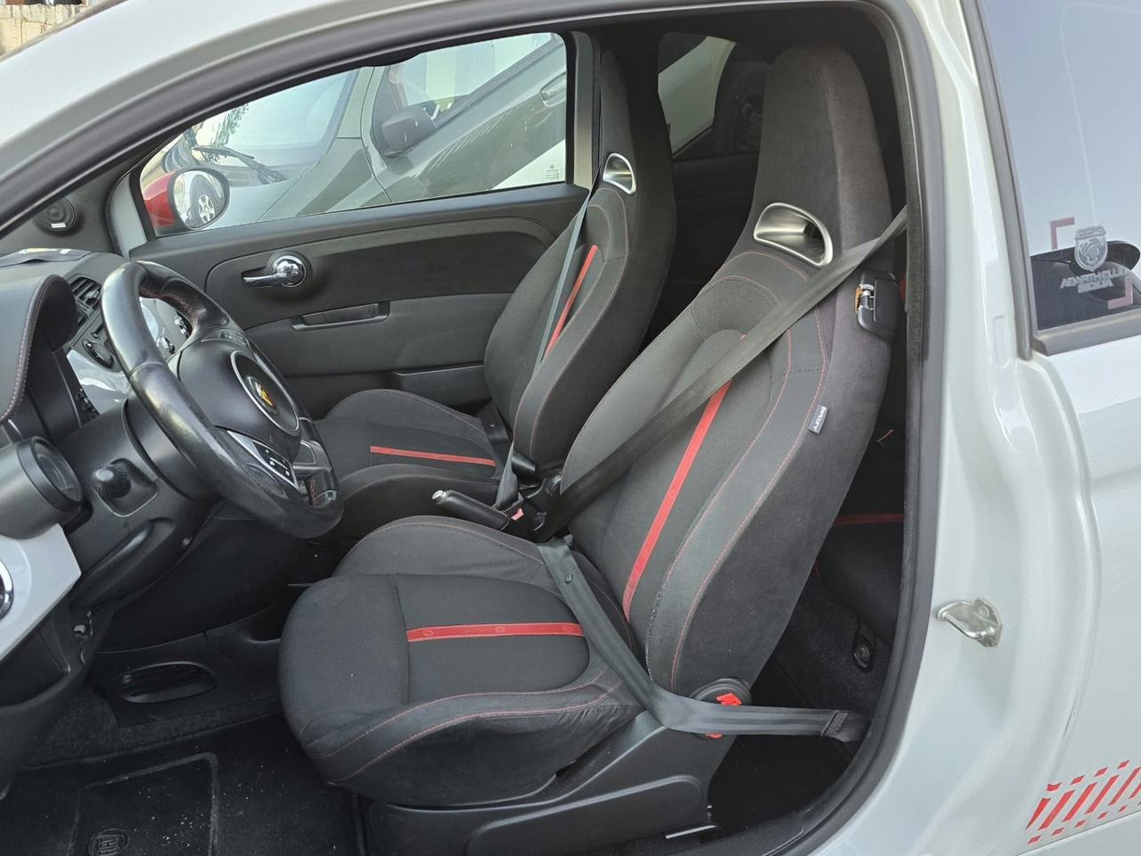 Abarth 500 C 1.4 Turbo T-Jet