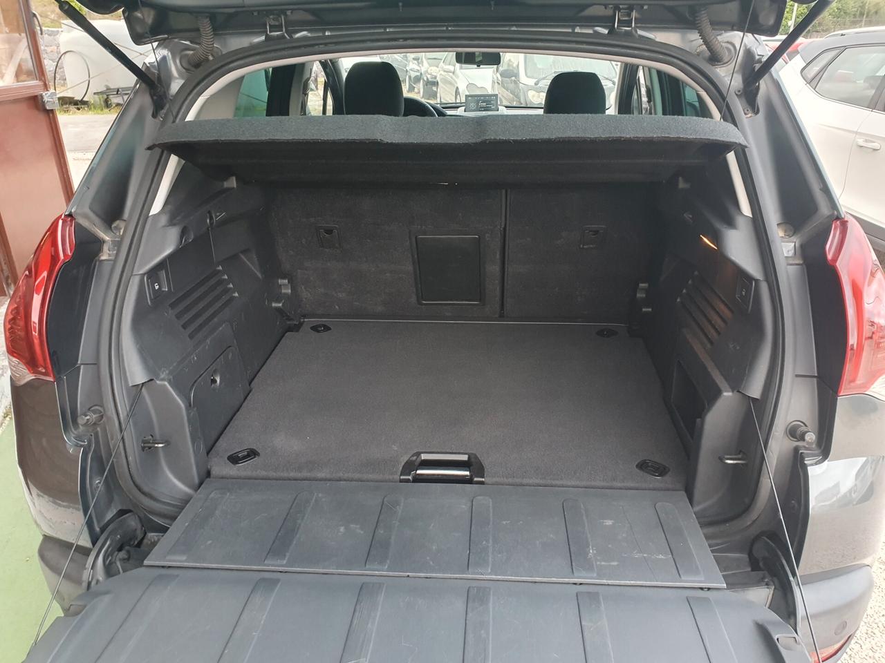 Peugeot 3008 1.6 HDi 115CV Business