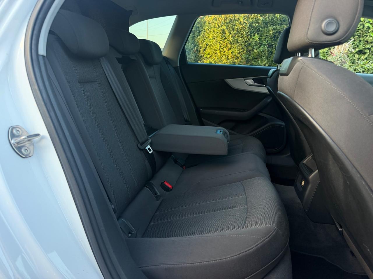 Audi A4 2.0 TDI 150 CV ULTRA EURO6