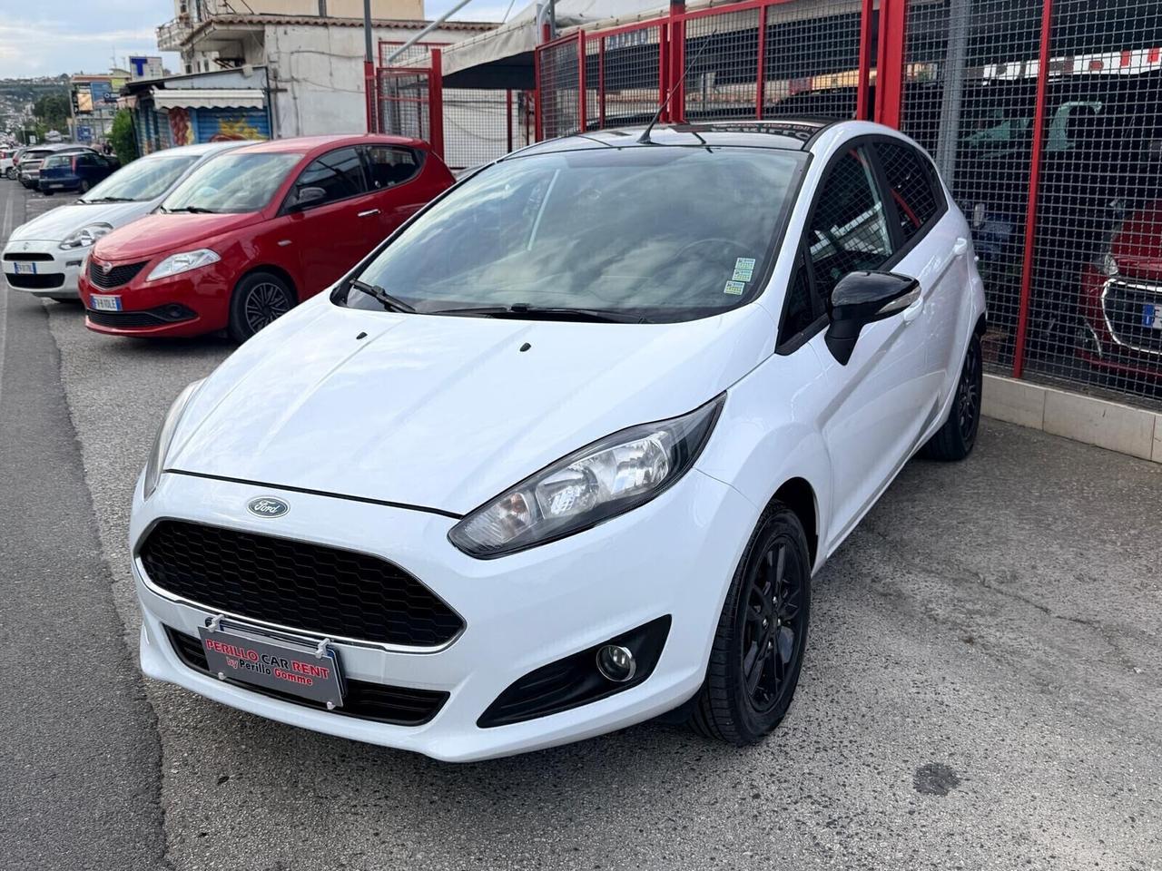 Ford Fiesta 1.0 80CV 5 porte Black & White Edition