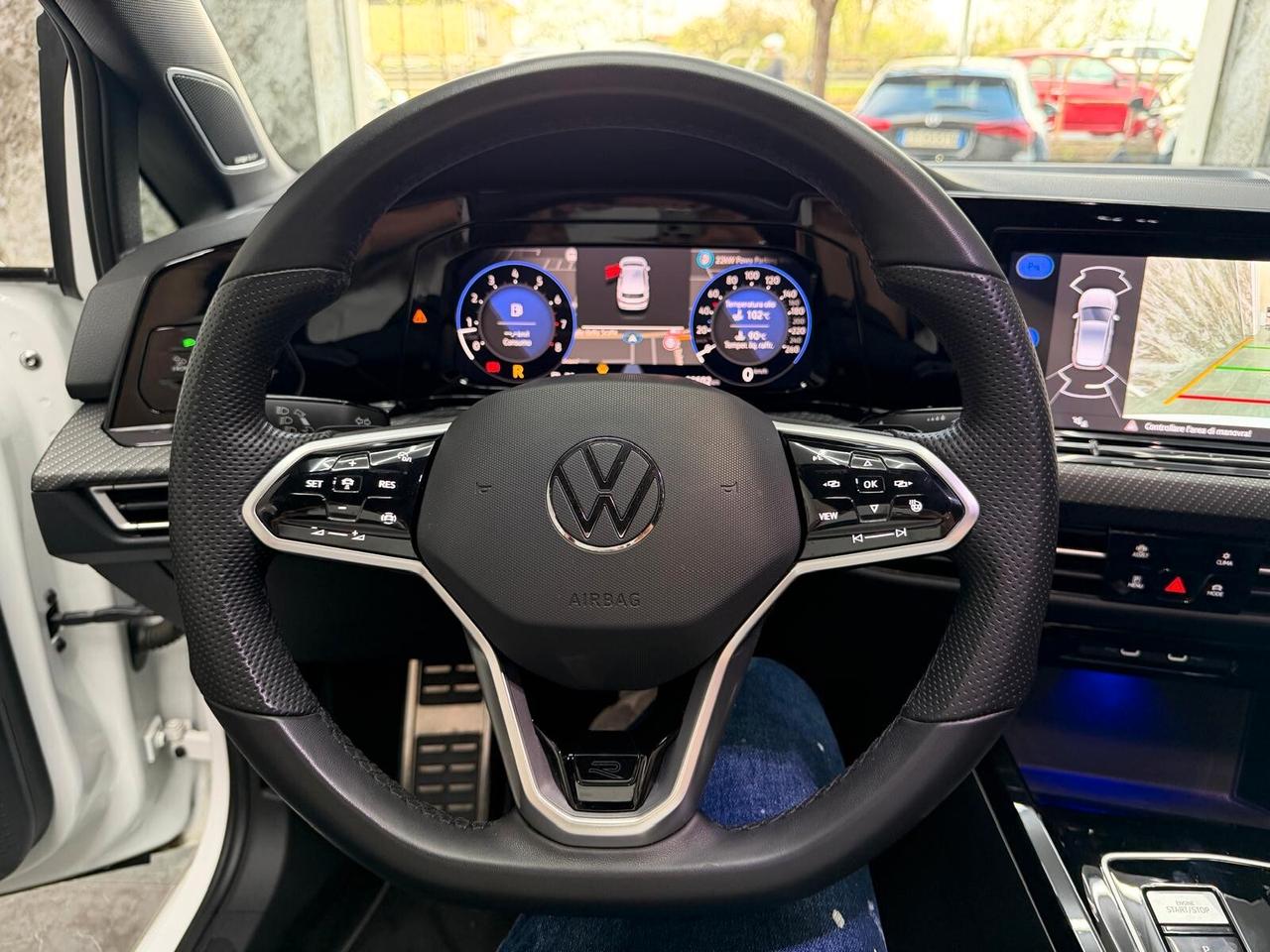 Volkswagen Golf 1.5 eTSI 150 CV EVO ACT DSG R-Line