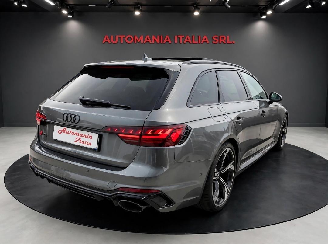 AUDI RS4 2900 TFSI 450 CV Tiptronic