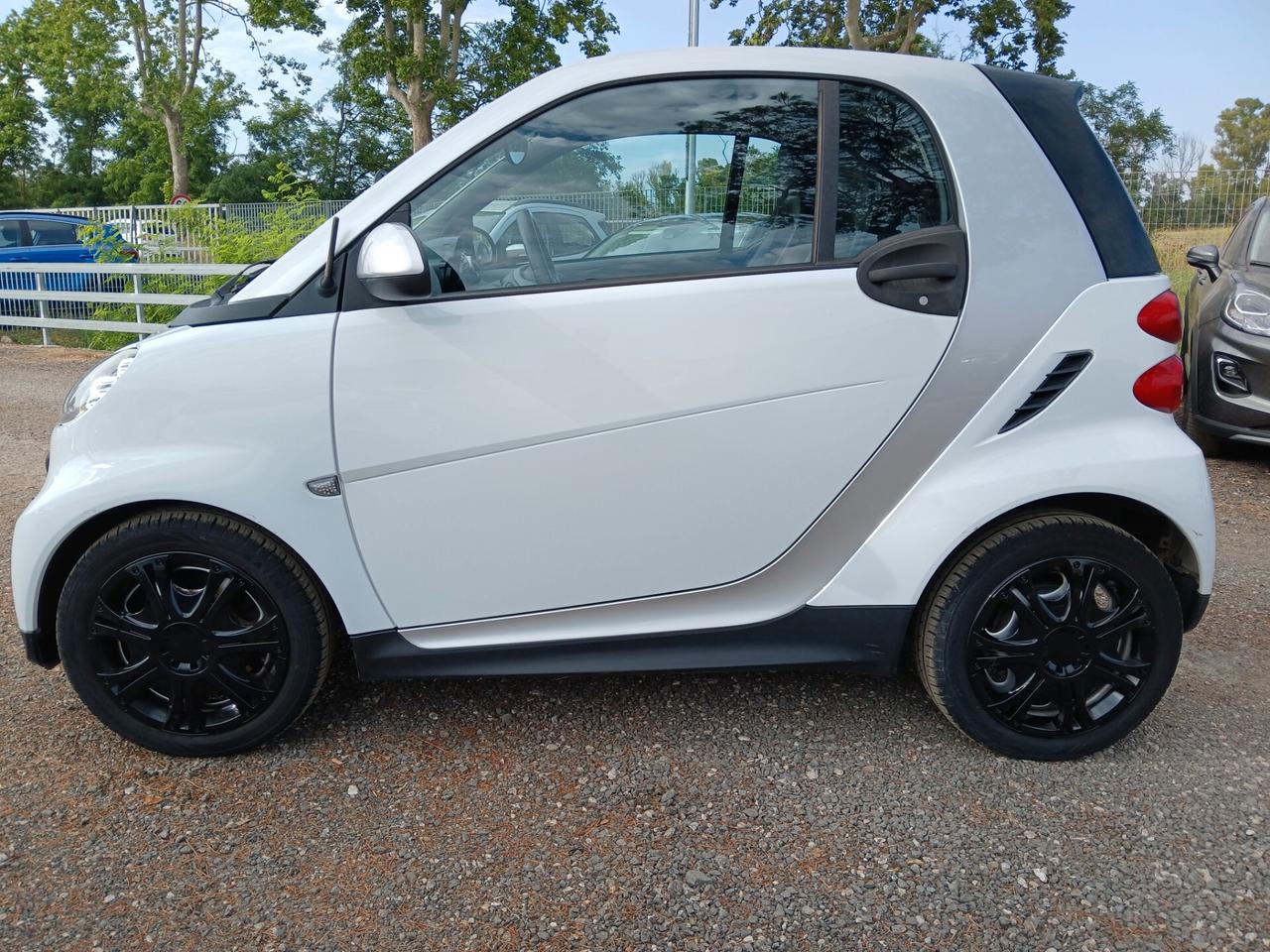 Smart ForTwo 1000 45 kW MHD coupé pure