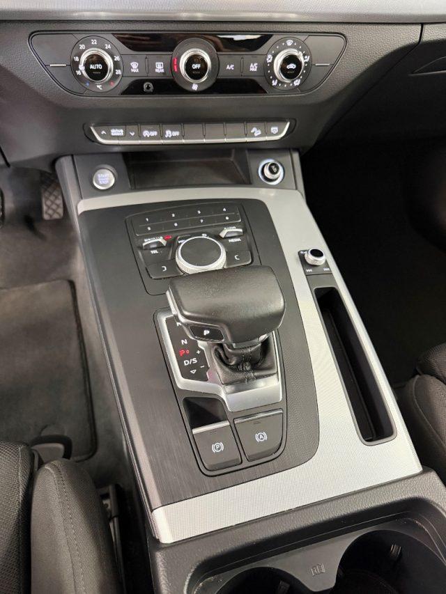 AUDI Q5 2.0 TDI quattro S tronic S Line Sline