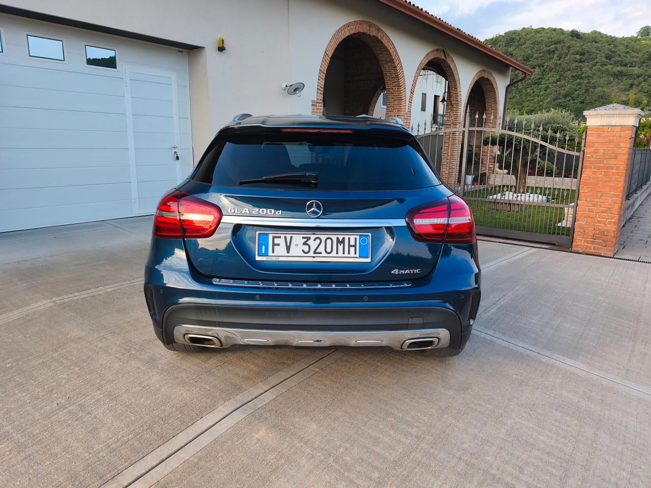 Mercedes-benz GLA 200 d Automatic 4Matic Premium