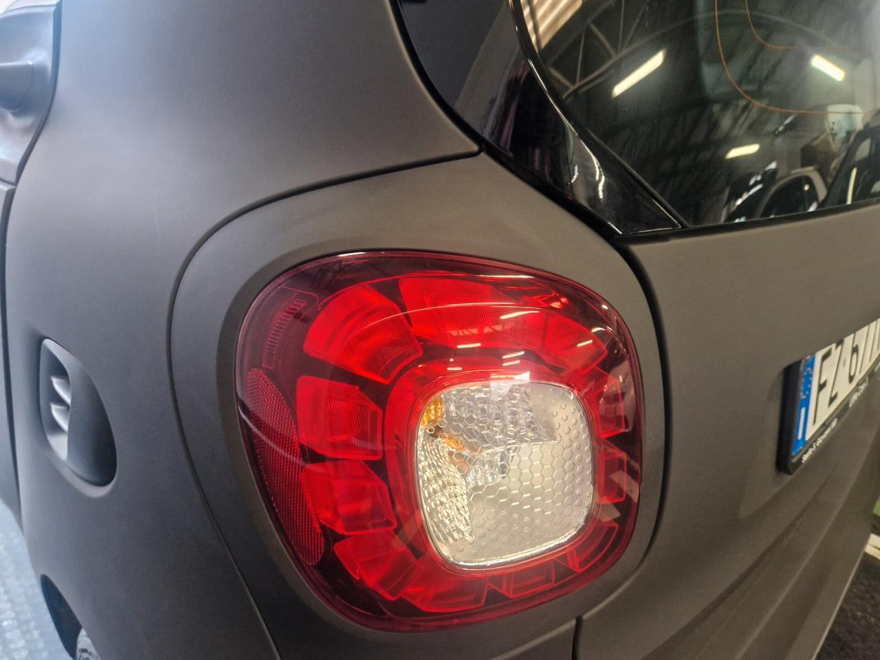 Brabus Xclusive 109cv strafull garanzia matt grey