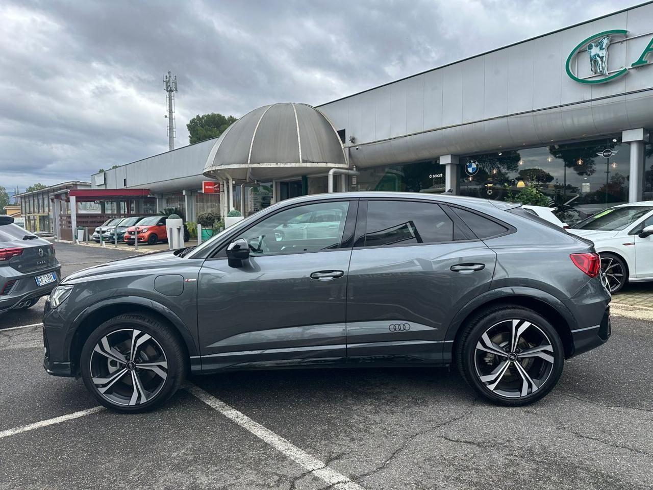 AUDI Q3 SPB 45 TFSI e S tronic S line edition