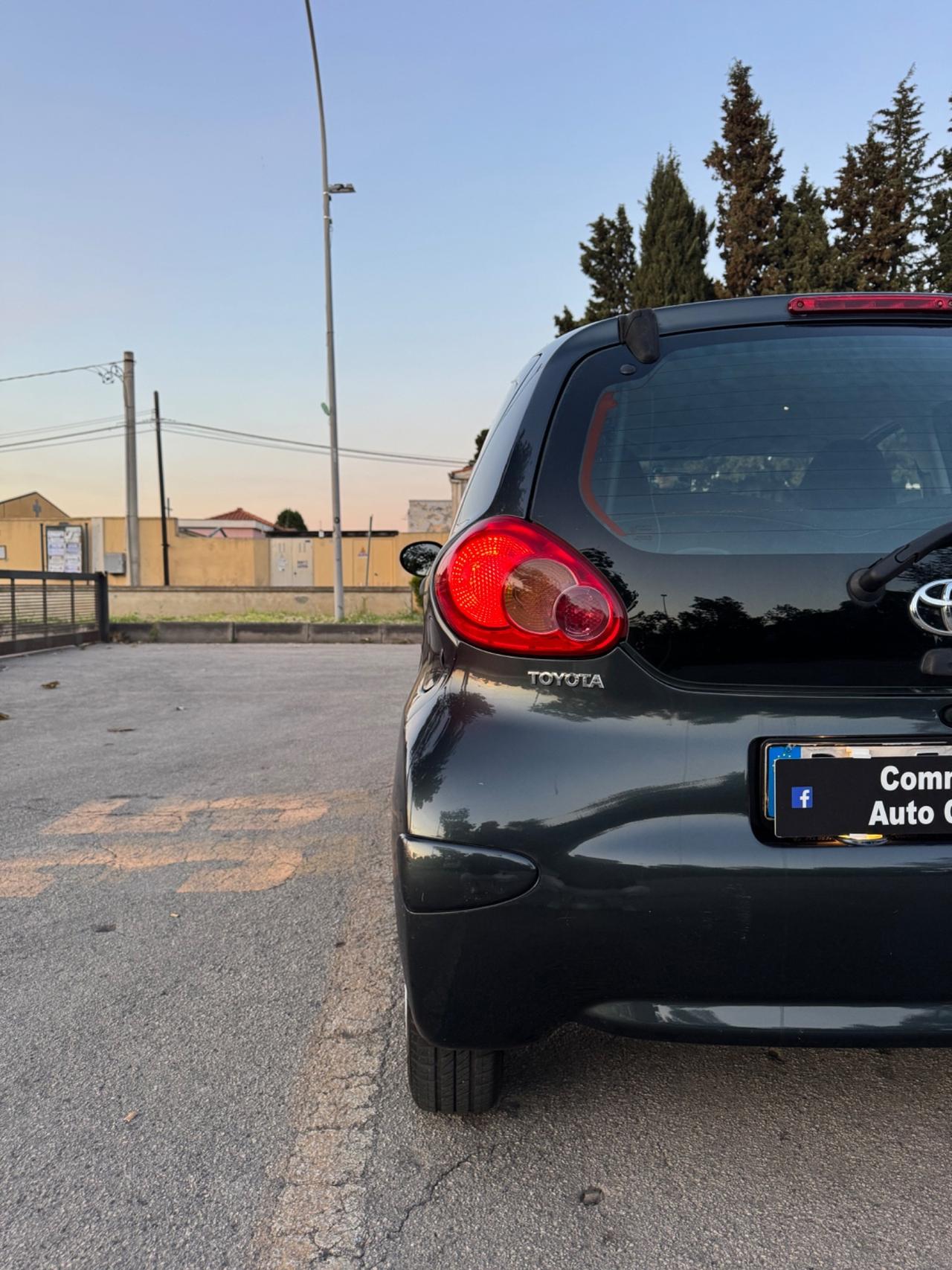 Toyota Aygo 1.0 BLOCK SISTEM