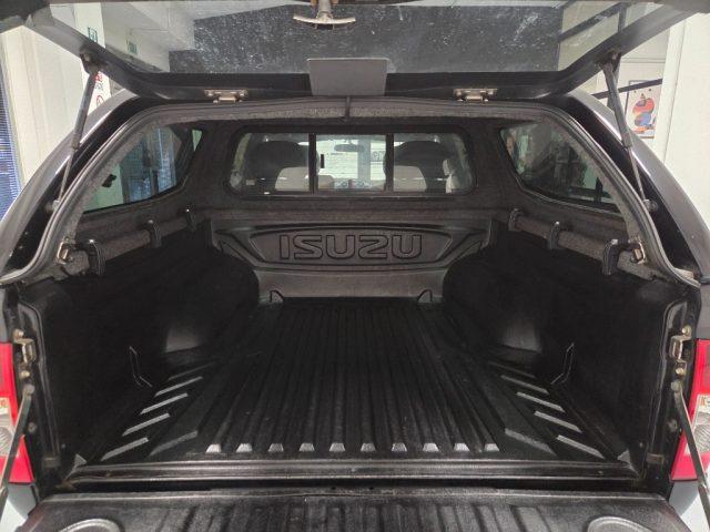 ISUZU D-Max 2.5 TD cat 4WD Pick-up SERVICE ISUZU