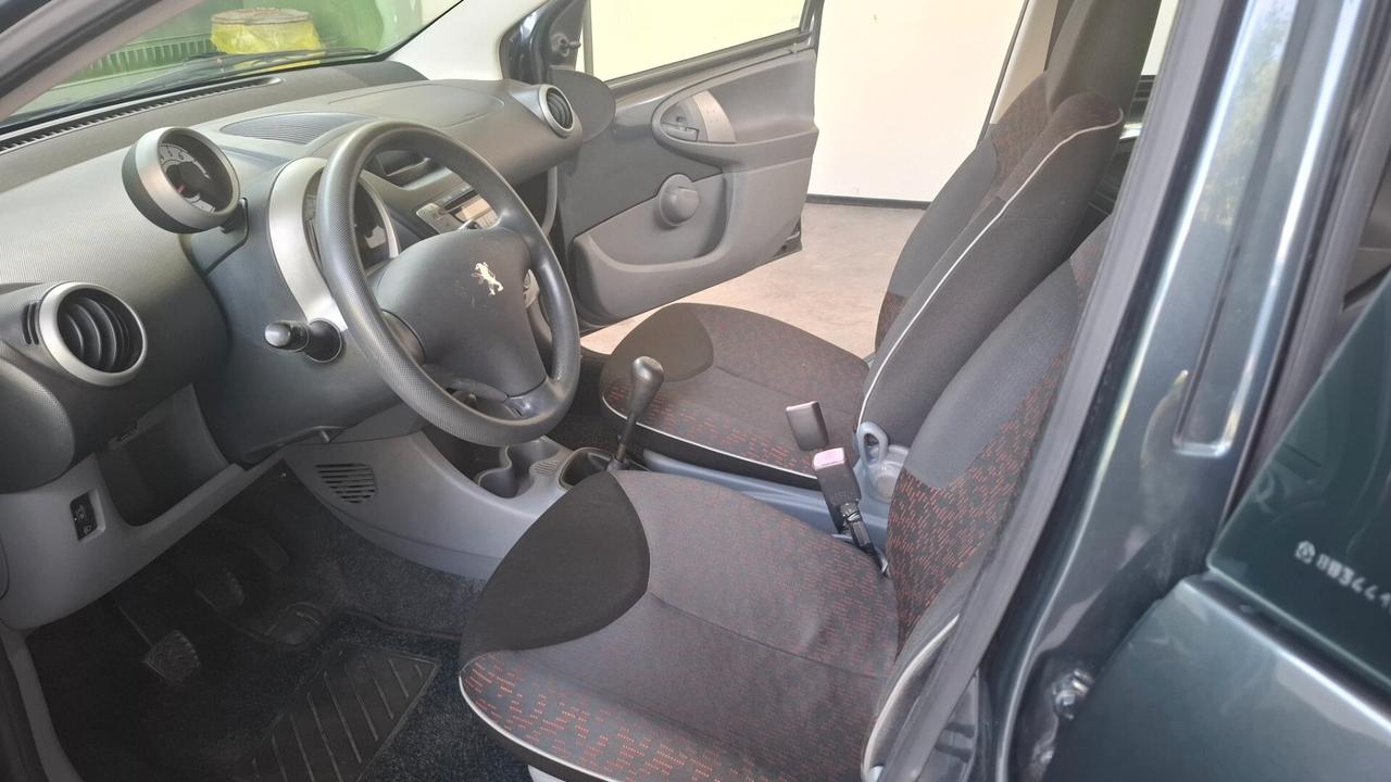 Peugeot 107 1.0 68CV 5p. Plaisir neopatentati