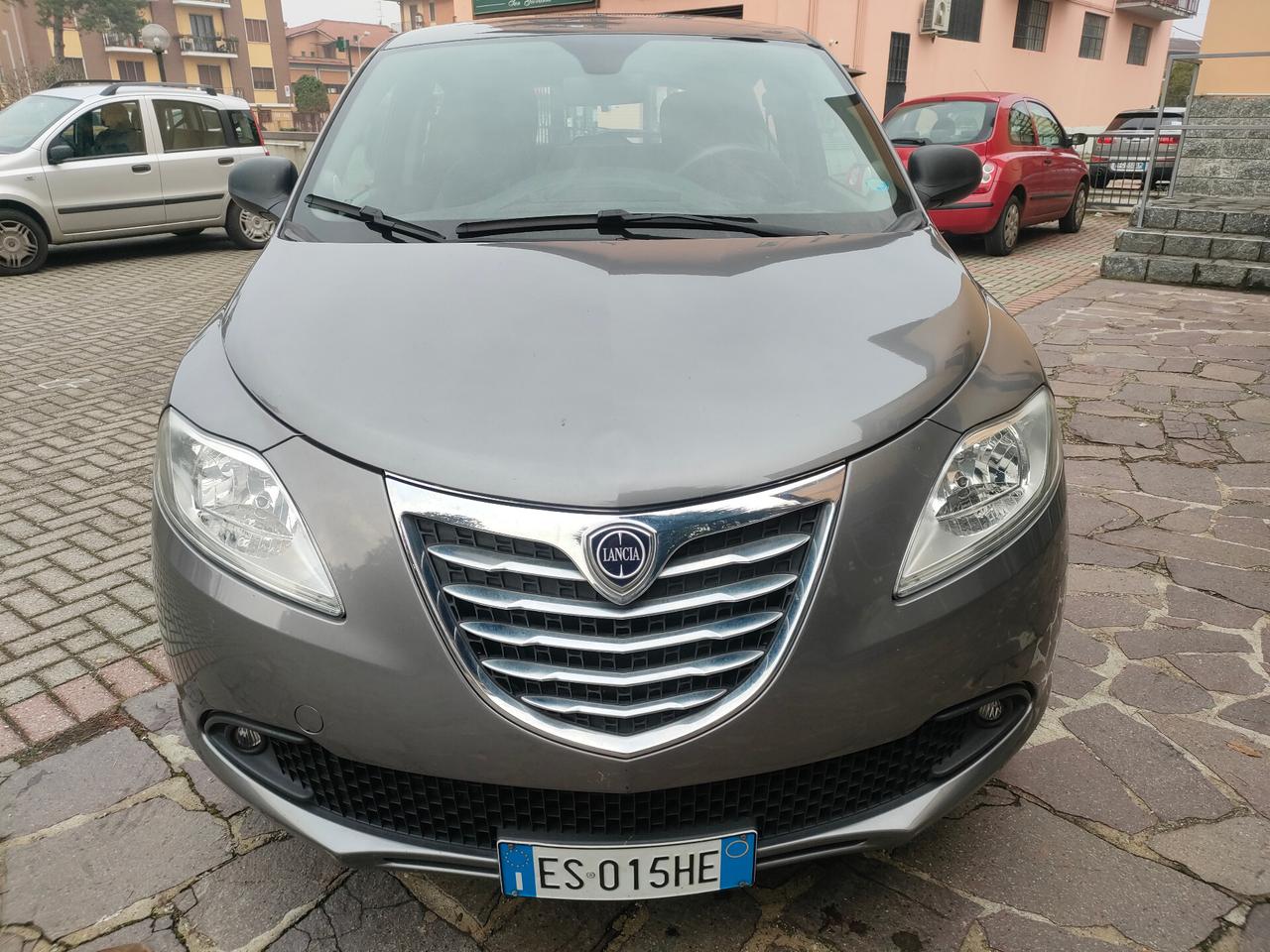 Lancia Ypsilon 0.9 TwinAir 85CV Ecochic Gold