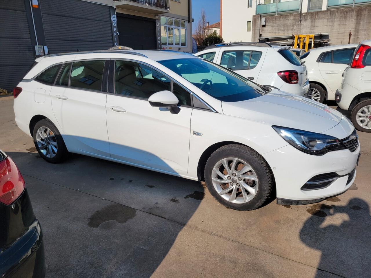 Opel Astra 1.5 CDTI 105 CV S&S Sports Tourer Business Elegance