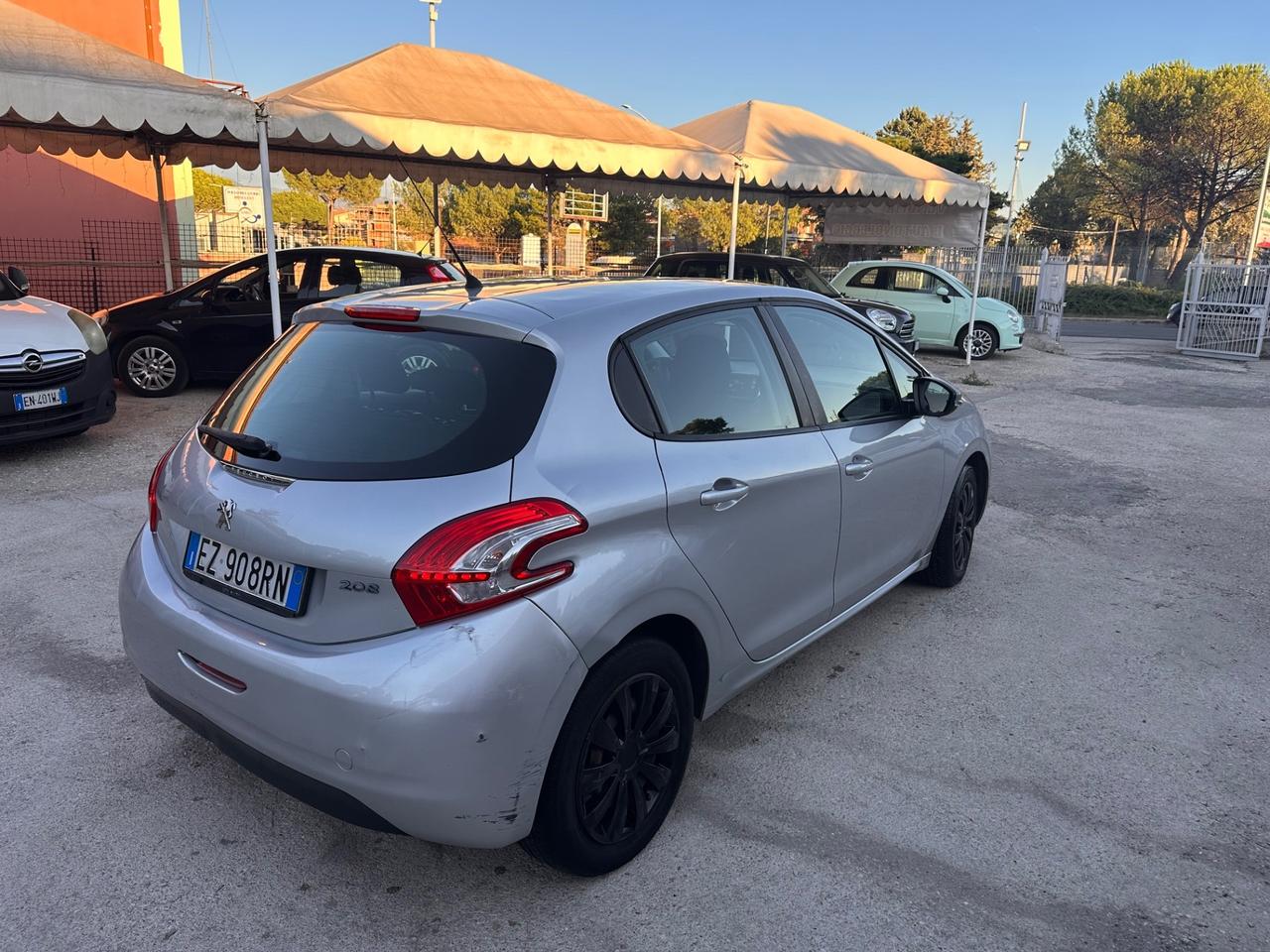 Peugeot 208 PureTech 82 5 porte Allure