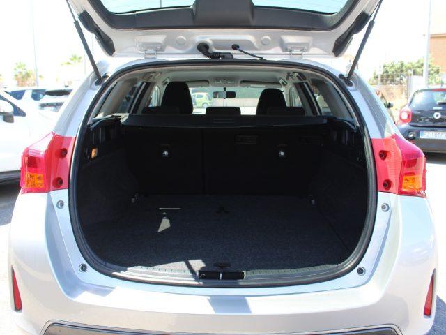 TOYOTA Auris Touring Sports 1.8 Hybrid Lounge